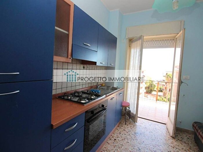 Appartamento trilocale in affitto in Grottasanta Tunisi, Siracusa