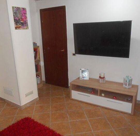 Appartamento trilocale in affitto in Vicolo Pesacannone, Cassaro, Palermo