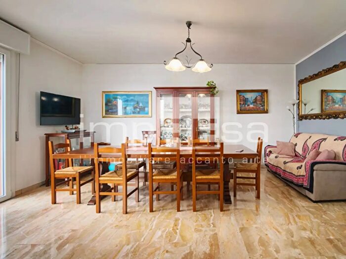 Appartamento con 9 locali in vendita in Via Cal di Breda, Treviso