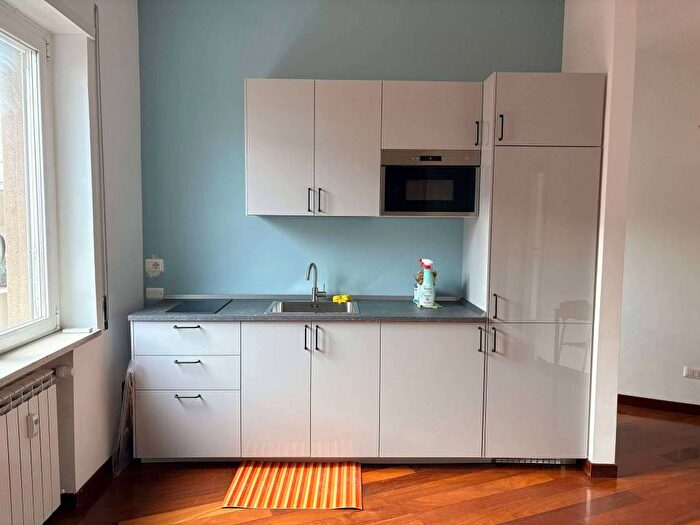 Appartamento bilocale in affitto in via Rocca Sinibalda, Africano Villa Chigi, Roma