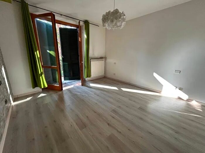 Appartamento trilocale in vendita in Malnate Va Italia, Malnate