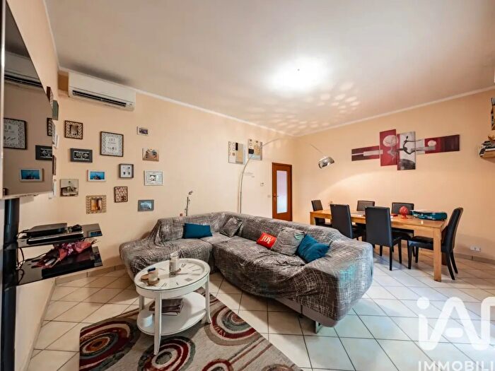 Appartamento trilocale in vendita in Via Vallicelle, Ferrara
