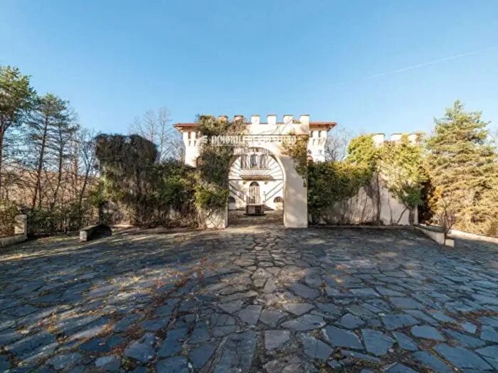 Casa con 6 locali in vendita in Via Provinciale Pellegrino, Varano De Melegari