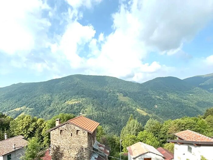 Casa trilocale in vendita in Via Cardè Snc, San Nazzaro Val Cavargna