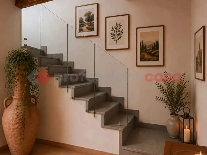 Casa con 6 locali in vendita in Via Fontemorana, Carmignano