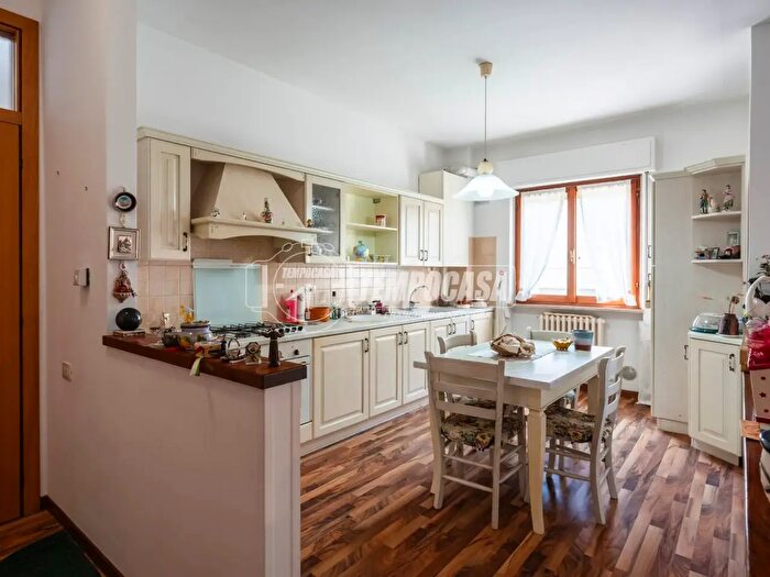 Appartamento trilocale in vendita in Via Lazio, Civitanova Marche