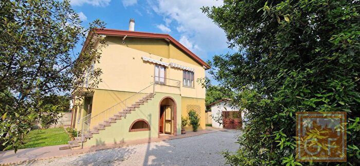 Casa con 9 locali in vendita in Via Roma, Ponzano Veneto