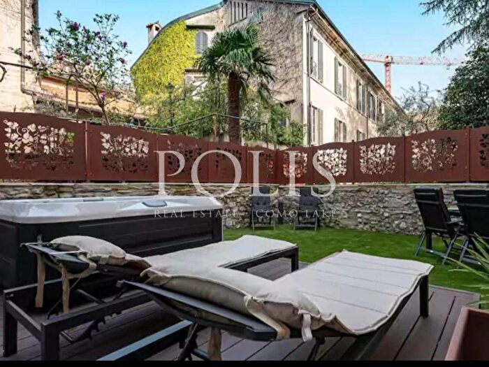 Appartamento bilocale in affitto in Centro Storico, Como
