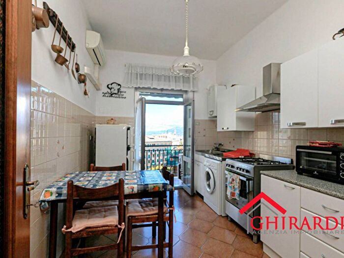 Appartamento quadrilocale in affitto in Via dell'Acciaio, Sestri Ponente, Genova