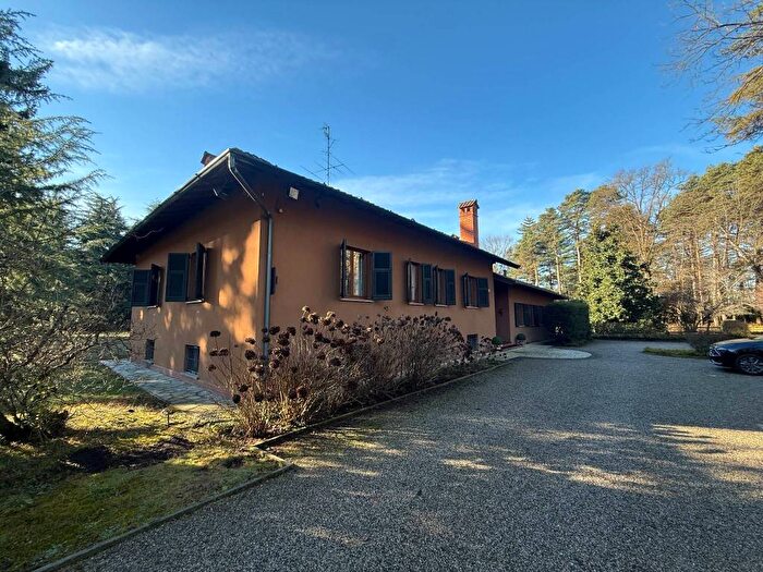 Casa con 6 locali in affitto in Via Beltramada, Somma Lombardo