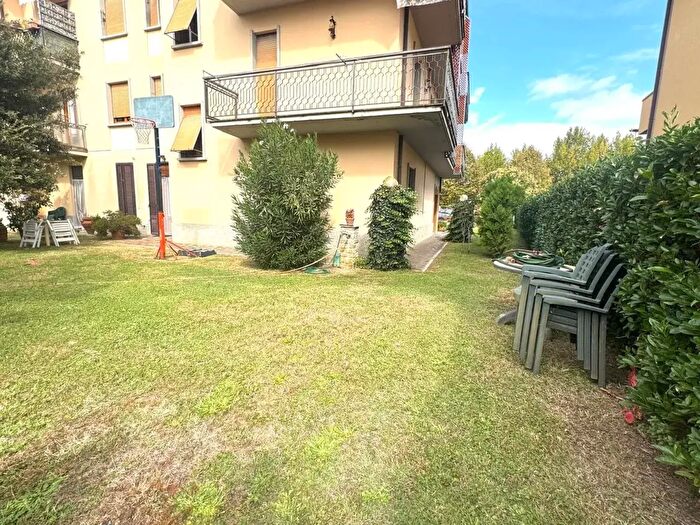 Appartamento con 11 locali in vendita in Via Fiorentina, Arezzo