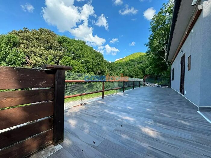 Casa bilocale in vendita in Provinciale dei Prati di Stroncone, Stroncone