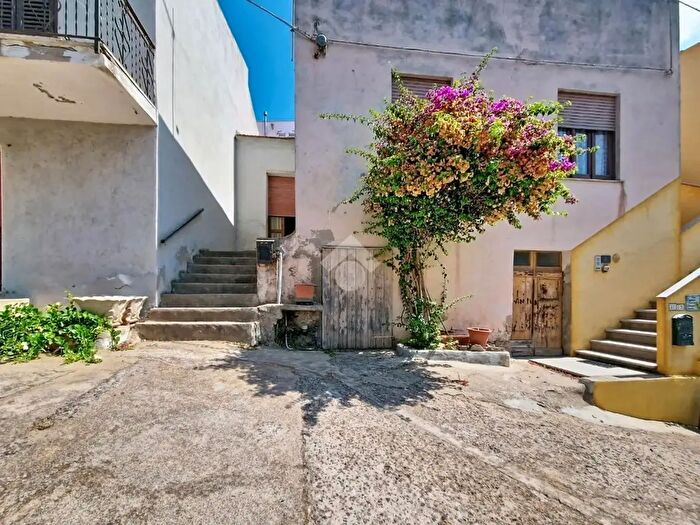 Casa trilocale in vendita in Via Pascoli, Badesi