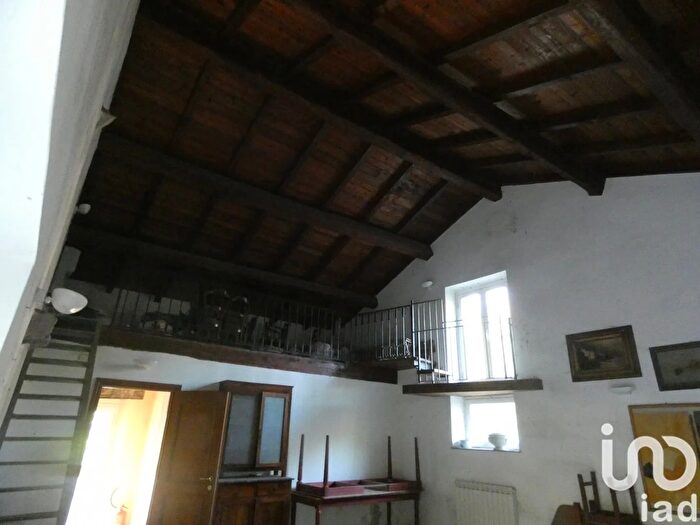 Casa con 9 locali in vendita in Localitãnbsp Fogona, Carrodano