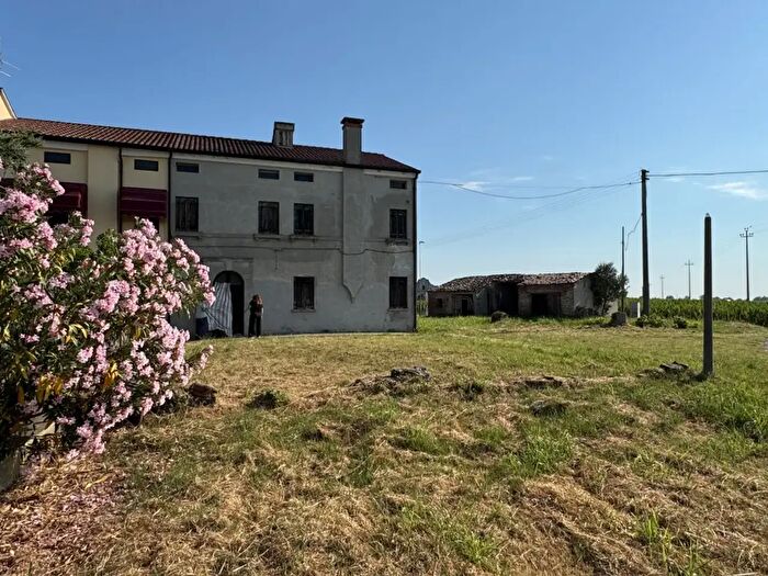Casa in vendita in Via Bolzon, Salara