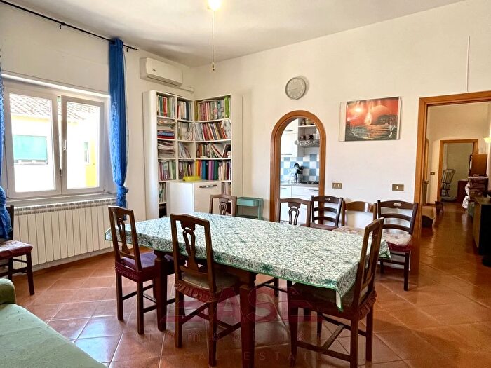 Appartamento trilocale in vendita in Viale Guglielmo Marconi, Cecina