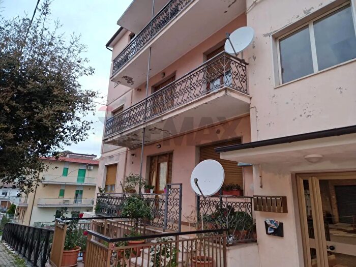 Appartamento quadrilocale in vendita in Via Cappuccini, Loreto Aprutino