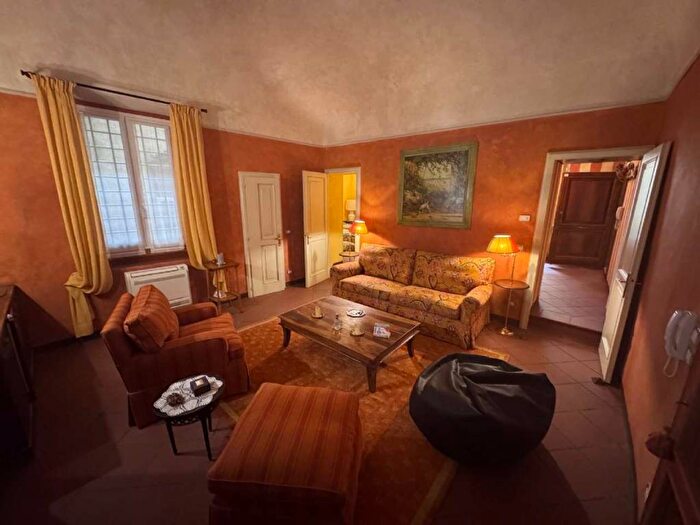 Appartamento trilocale in affitto in via Santo Stefano, Santo Stefano, Bologna