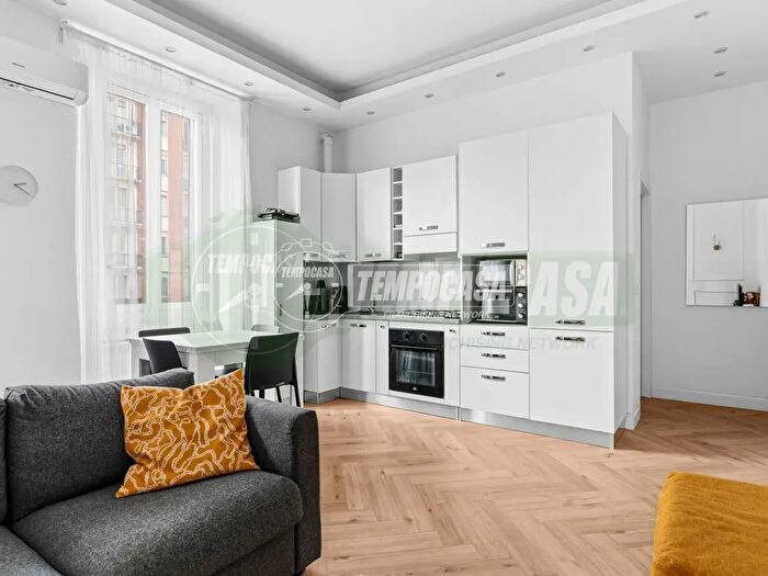 Appartamento bilocale in vendita in Via Spezia, Milano