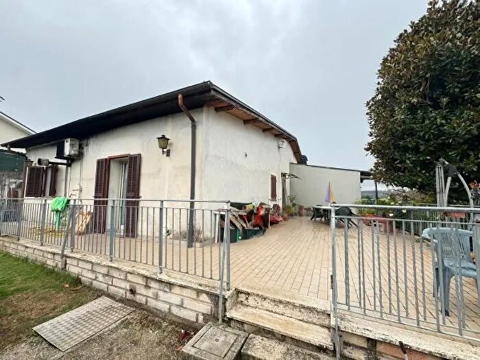 Casa quadrilocale in vendita in Strada Ventesima, Labico