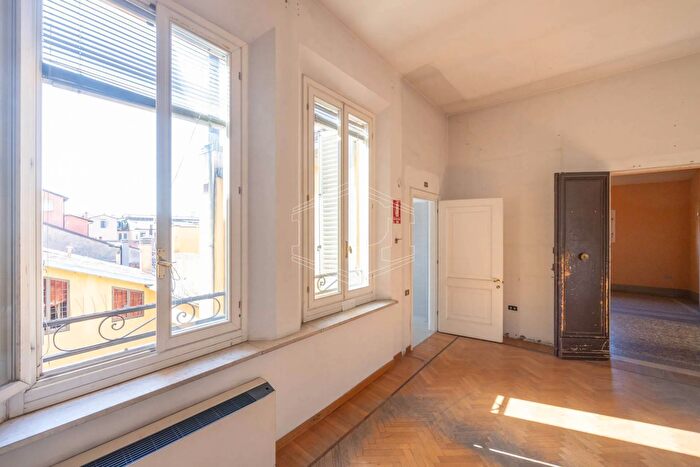 Appartamento con 5 locali in vendita in Strada Maggiore, Bologna