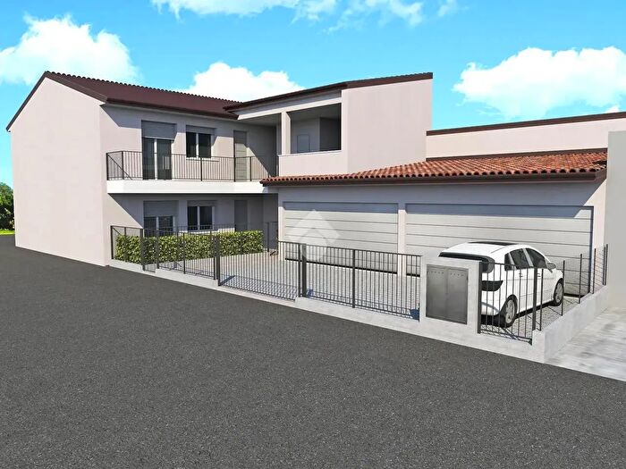 Appartamento quadrilocale in vendita in Via Vittorio Veneto, Nogarole Rocca