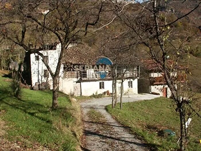 Casa con 5 locali in vendita in Via Trevasco, Nembro