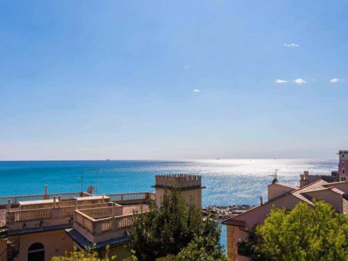 Appartamento trilocale in affitto in Via Vernazzola, Sturla, Genova