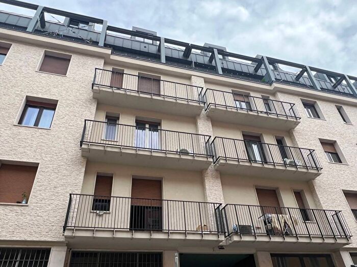 Appartamento bilocale in affitto in Via Antonio Fogazzaro, Montenero, Milano