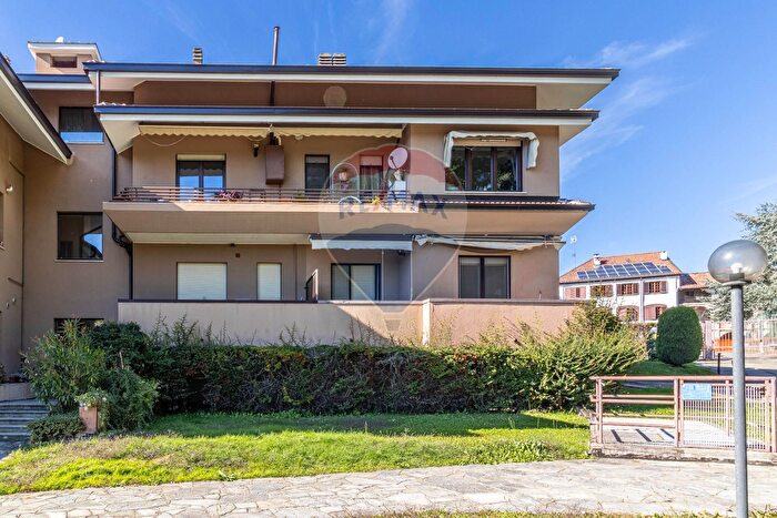 Appartamento con 5 locali in vendita in Strada Santuario dOropa, Biella