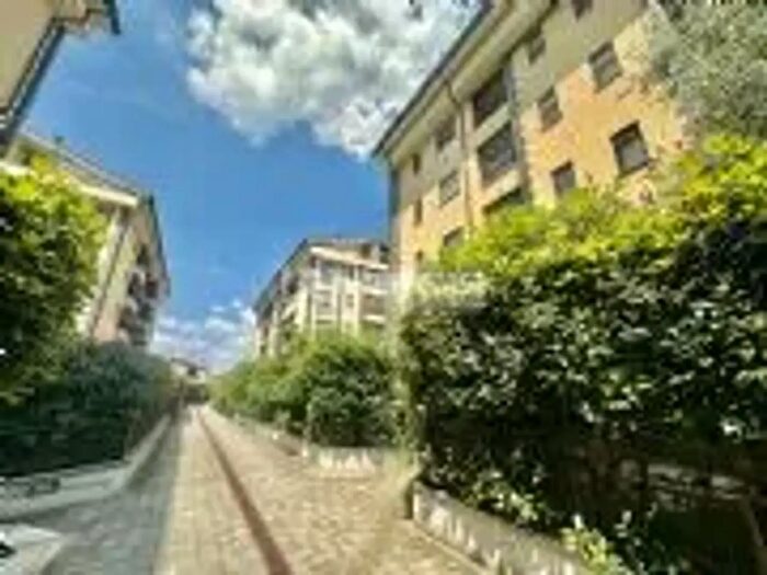 Appartamento trilocale in vendita in Rozzano