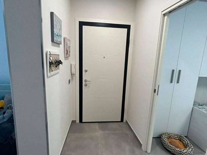 Appartamento trilocale in affitto in Monastrero, Noli