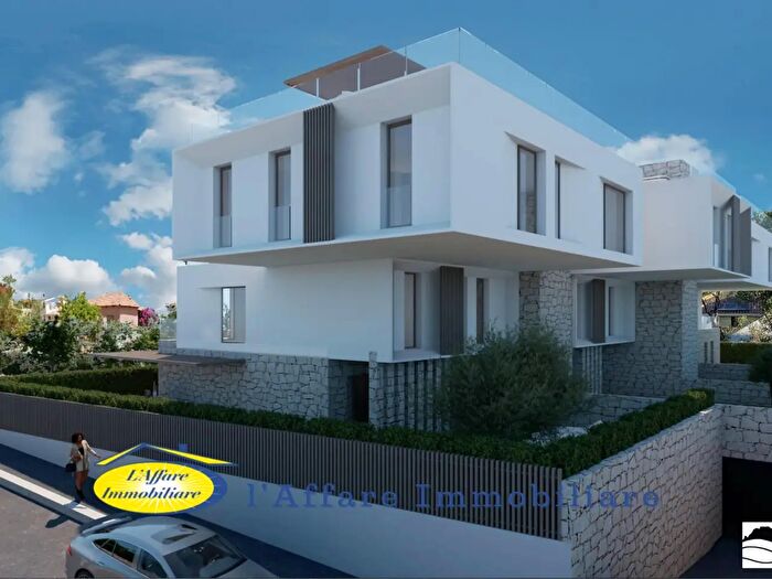 Appartamento quadrilocale in vendita in Via G Rossini Snc, Loiri Porto San Paolo