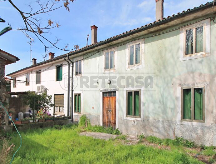 Casa quadrilocale in vendita in Via Borgo, Montebello Vicentino