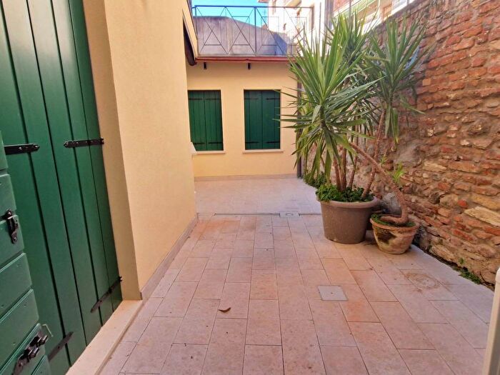 Appartamento trilocale in affitto in Via Gambina, Semicentro, Este