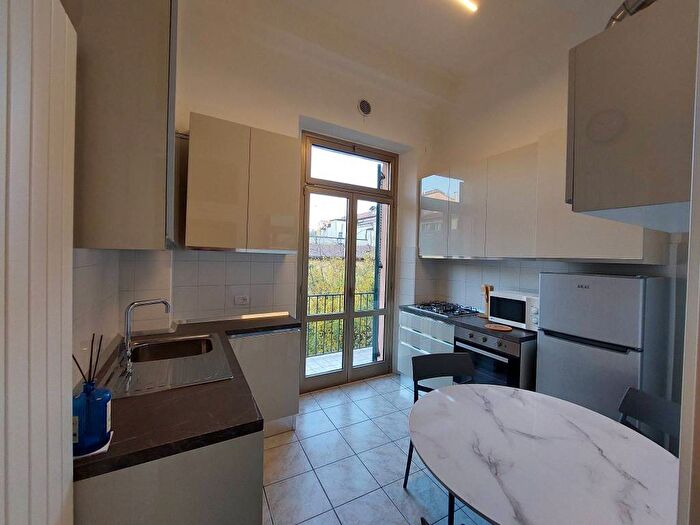 Appartamento quadrilocale in affitto in Via Nicola Mazza, Veronetta, Verona