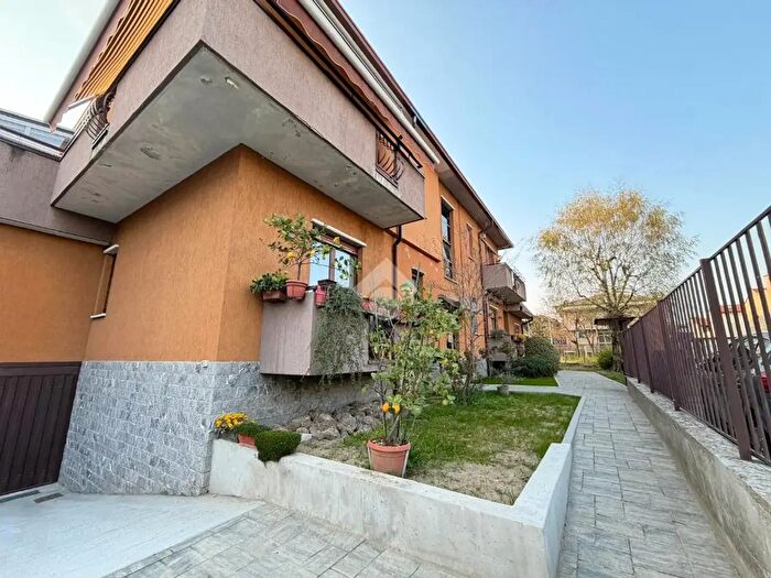 Appartamento bilocale in vendita in Via Fogazzaro, Seregno