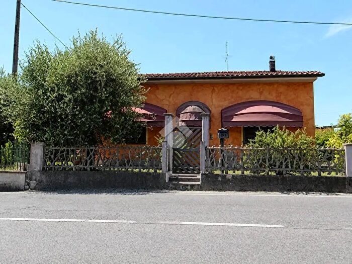 Casa trilocale in vendita in Via Frasso, Monsummano Terme