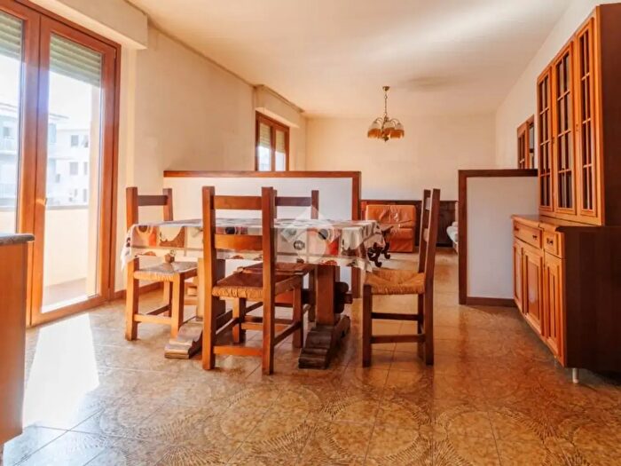 Appartamento trilocale in vendita in Viale Abetone, Citta' Di Castello