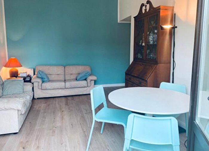 Appartamento bilocale in affitto in Via Lepontina, Milano