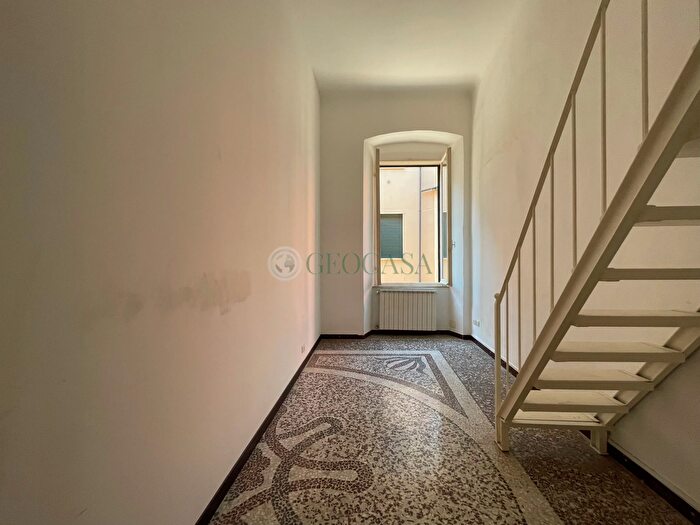 Appartamento quadrilocale in vendita in Via Lancillotto Cattani, Sarzana