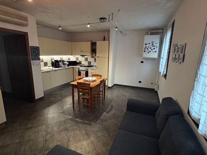Appartamento trilocale in affitto in Via Vigna, Centro, Vignola
