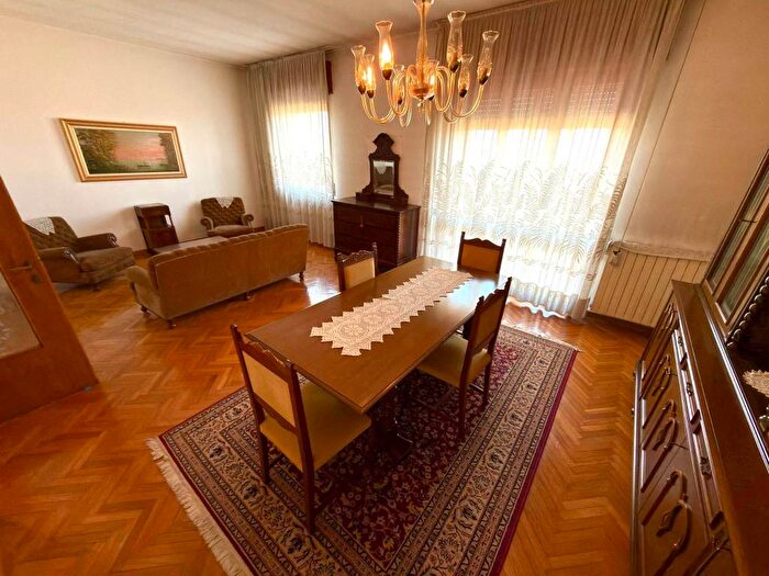 Casa con 5 locali in vendita in Via Leonardo da Vinci, Centro, Monticelli d'Ongina