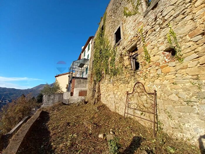 Casa monolocale in vendita in Bagni Di Lucca