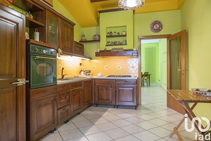 Appartamento con 5 locali in vendita in Via Bocconi, Filottrano