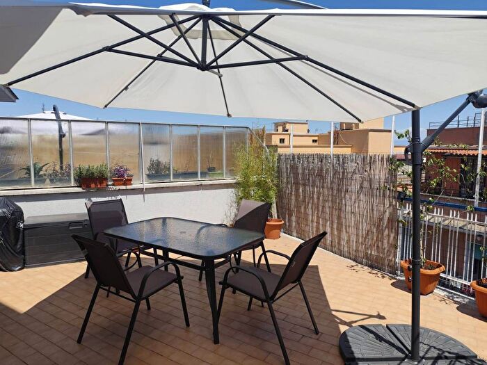 Casa trilocale in affitto in Piazza Irnerio, Baldo degli Ubaldi, Roma