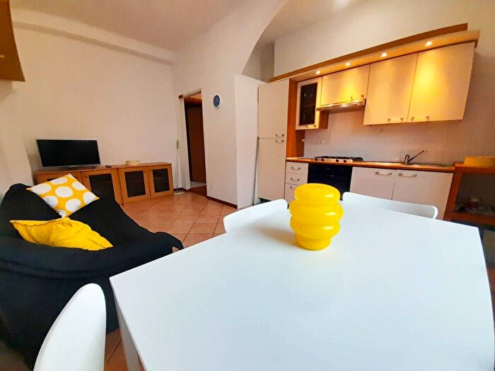 Appartamento trilocale in affitto in Via Avancinio Avancini, Chiesa Rossa, Milano