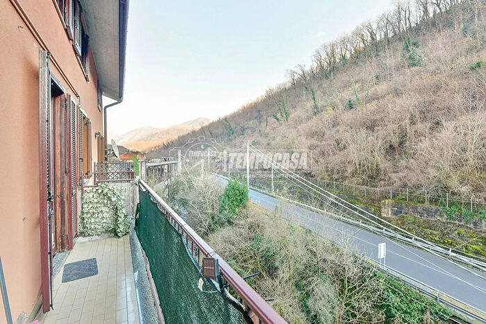 Appartamento bilocale in vendita in Via Molino San Marco, Caslino DErba