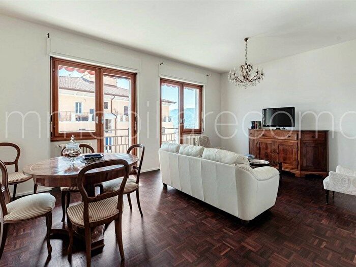 Appartamento trilocale in affitto in Via Crispi, Valduce Crispi, Como