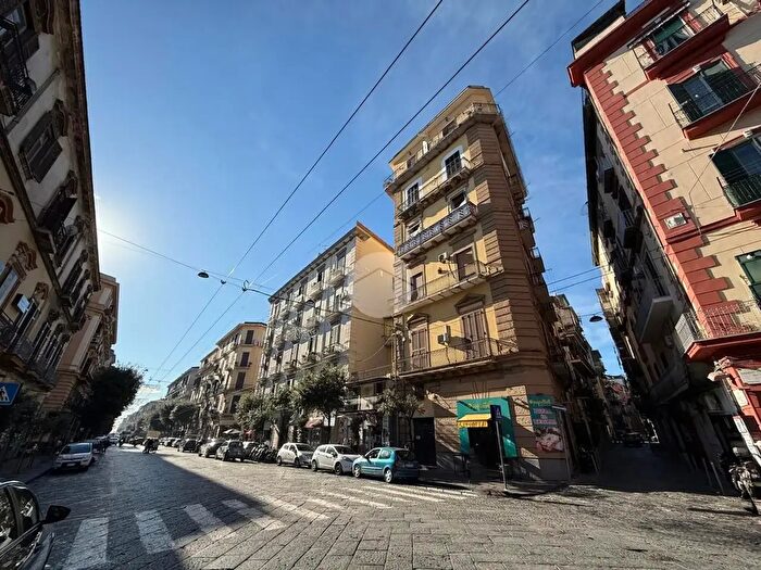 Appartamento bilocale in vendita in Vico Tutti I Santi, Napoli